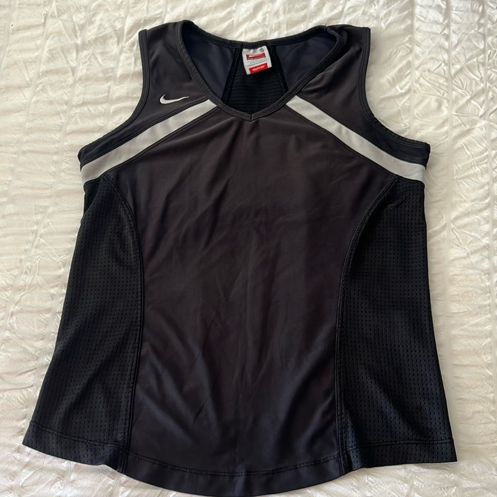 Nike small black tank top